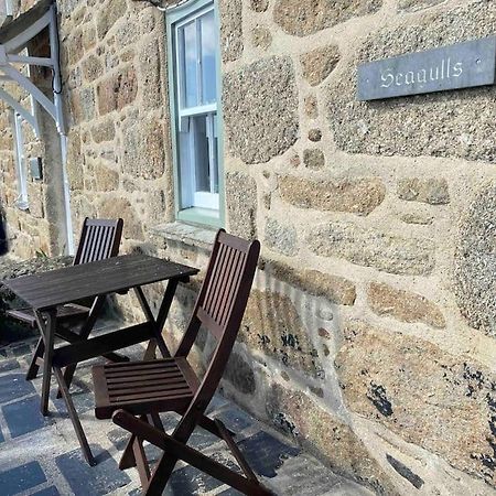 Seagulls Cottage, Touching Distance From Beach Mousehole Esterno foto