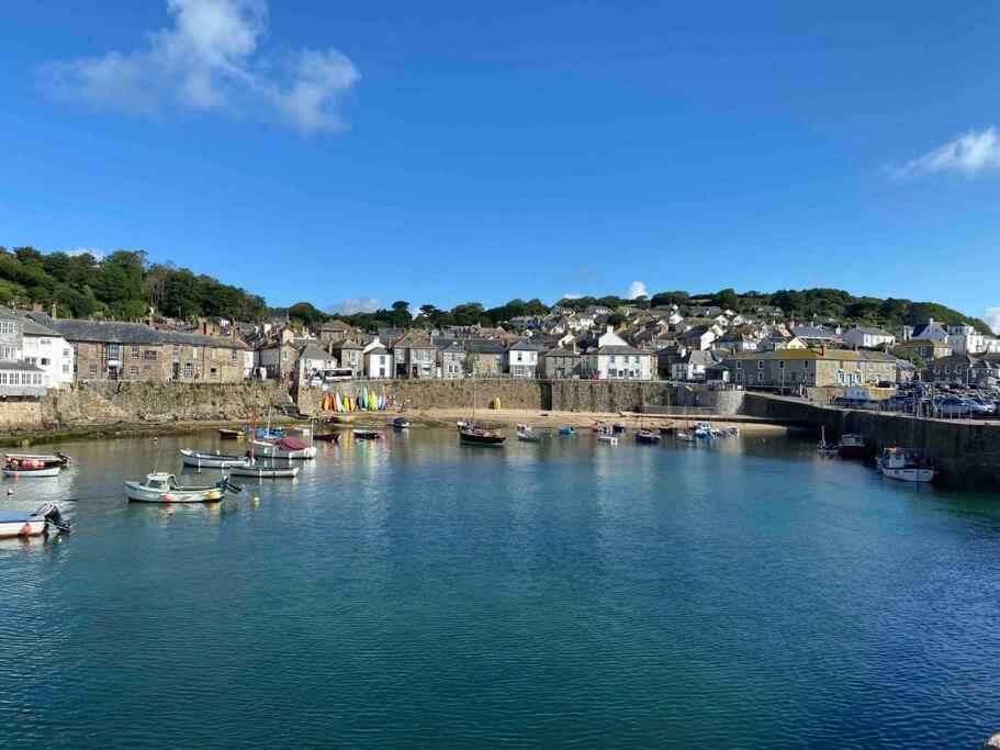 Seagulls Cottage, Touching Distance From Beach Mousehole Esterno foto