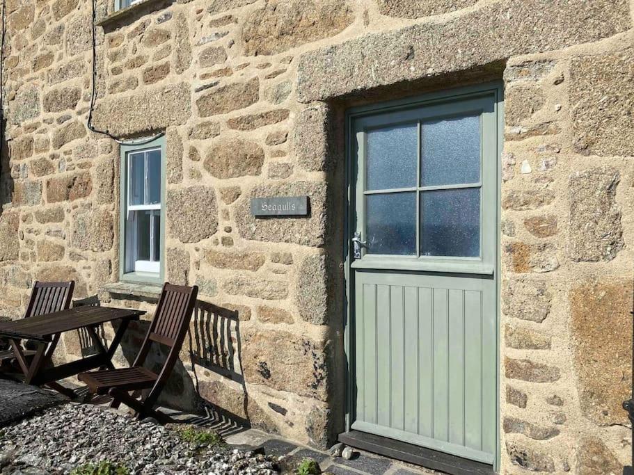 Seagulls Cottage, Touching Distance From Beach Mousehole Esterno foto