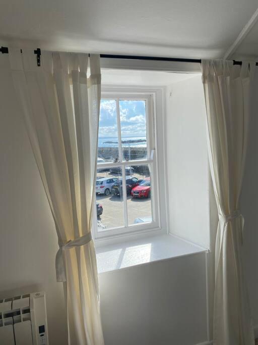 Seagulls Cottage, Touching Distance From Beach Mousehole Esterno foto